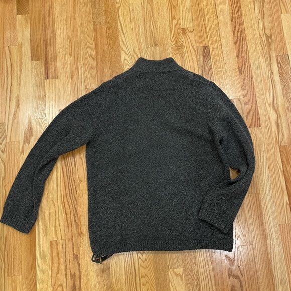 L.L. Bean men’s lamb’s wool sweater - Picture 2 of 3